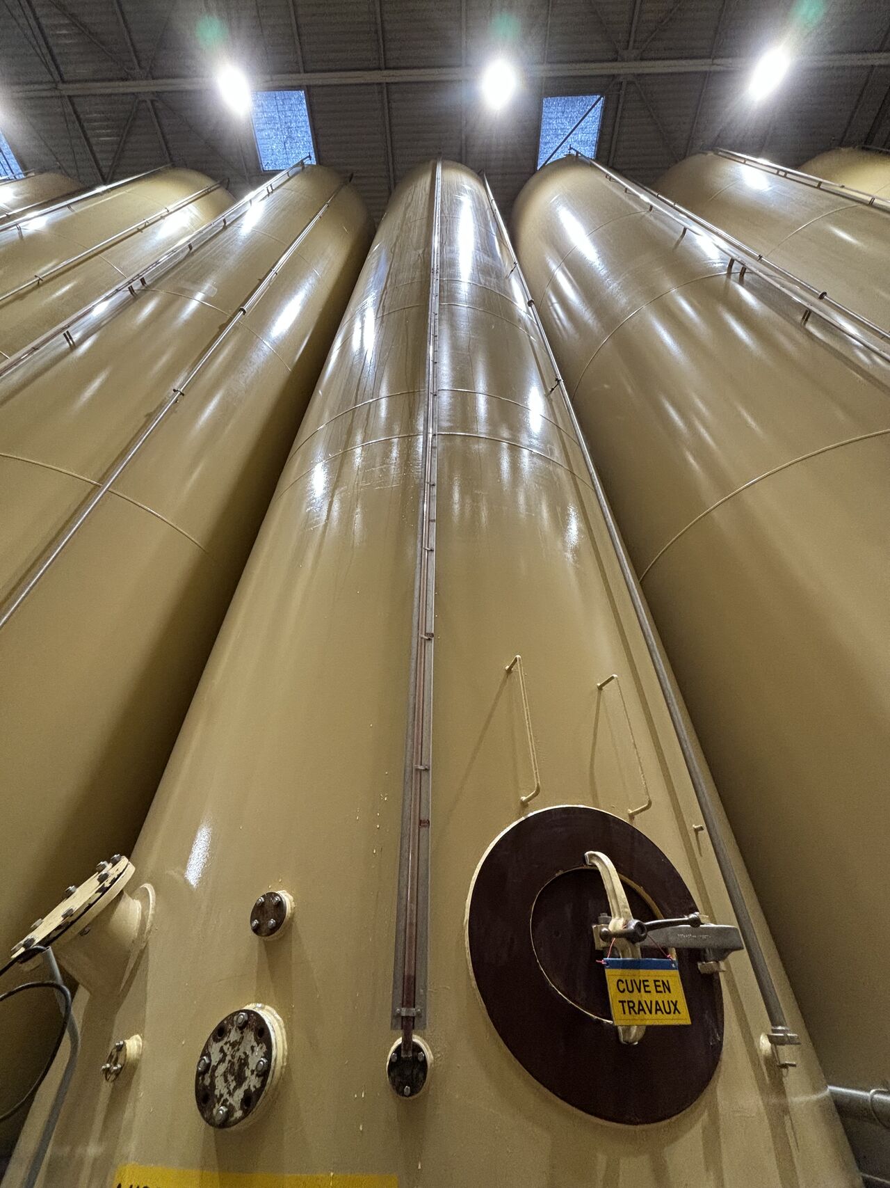 Cuve en requalification sous pression - vue 1