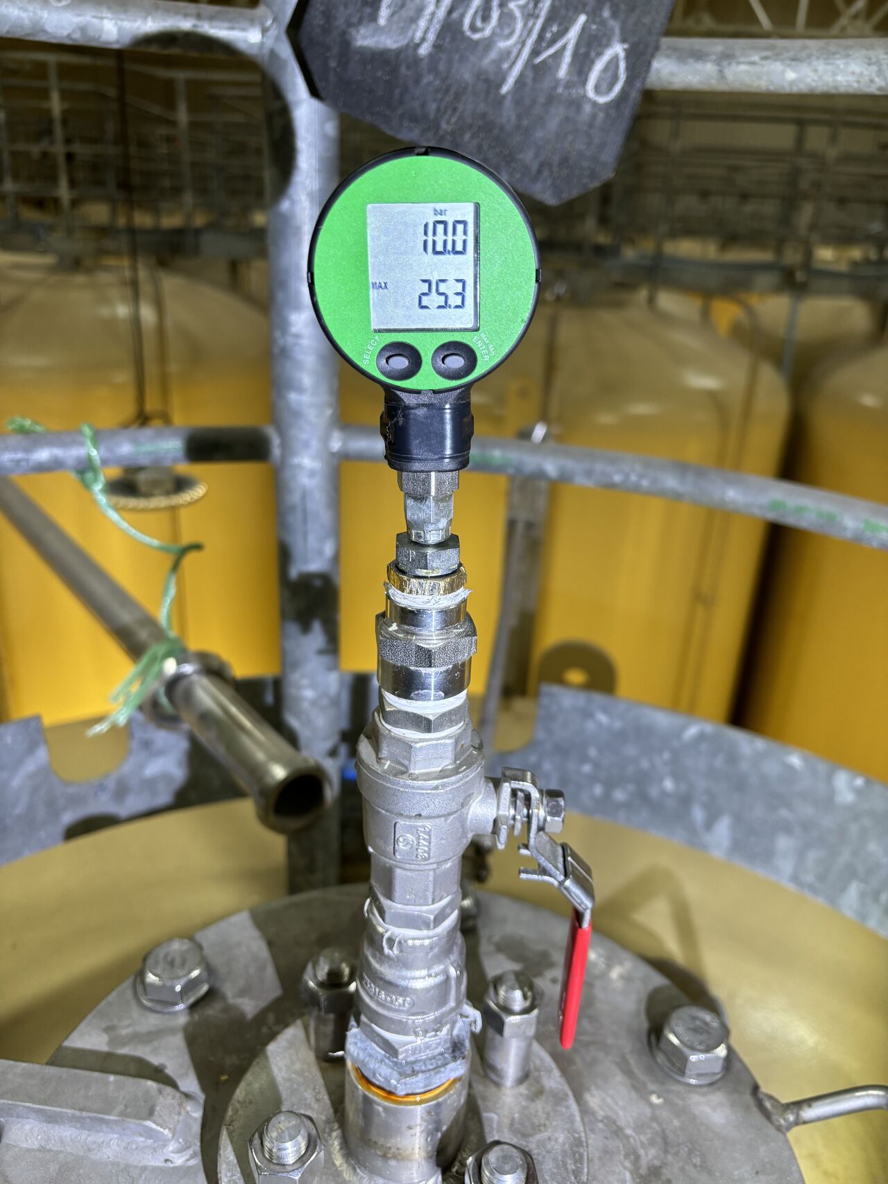 Détail technique de cuve sous pression